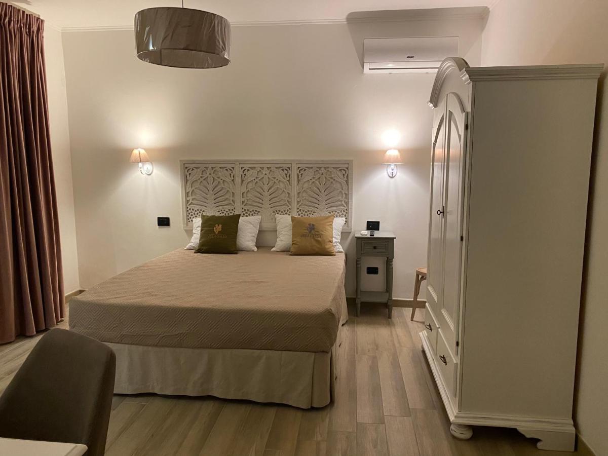 B&B Villa Gallo Torre Squillace Bagian luar foto